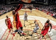 塔图姆连续十场比赛得分超过回归赛场，中国队挑战极限！