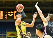 国王险胜刷新队史纪录，连续三场30+关键表现点燃全场！